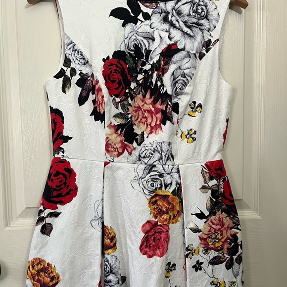 Adrianna Papell Rose floral Jacquard Dress - Picture 3 of 12